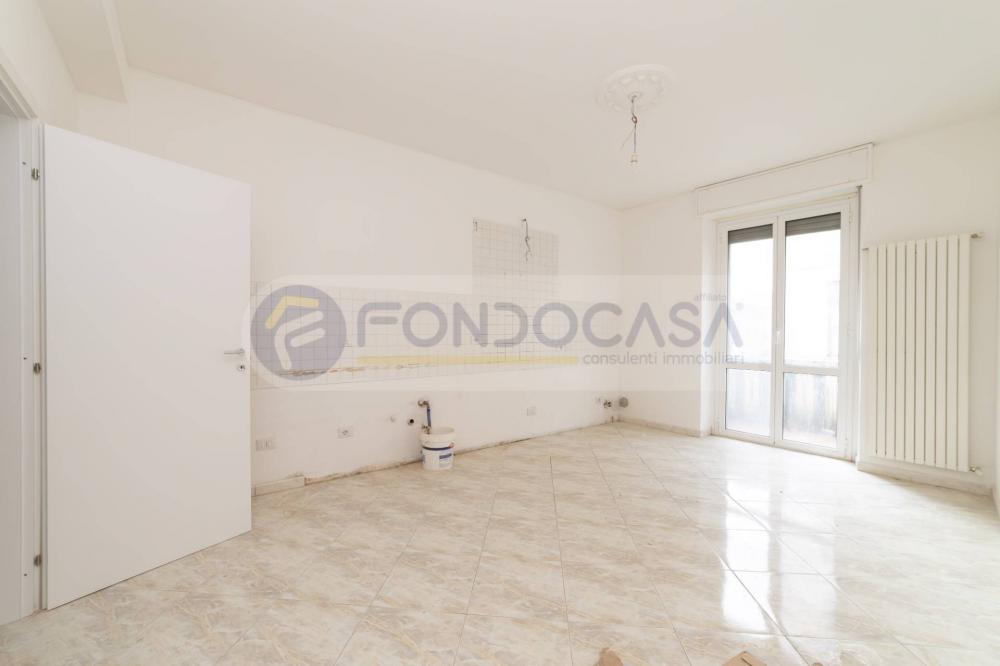 appartamento in vendita a Milano in zona Crescenzago