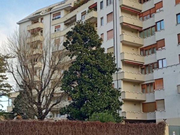 appartamento in vendita a Milano in zona Centro Direzionale