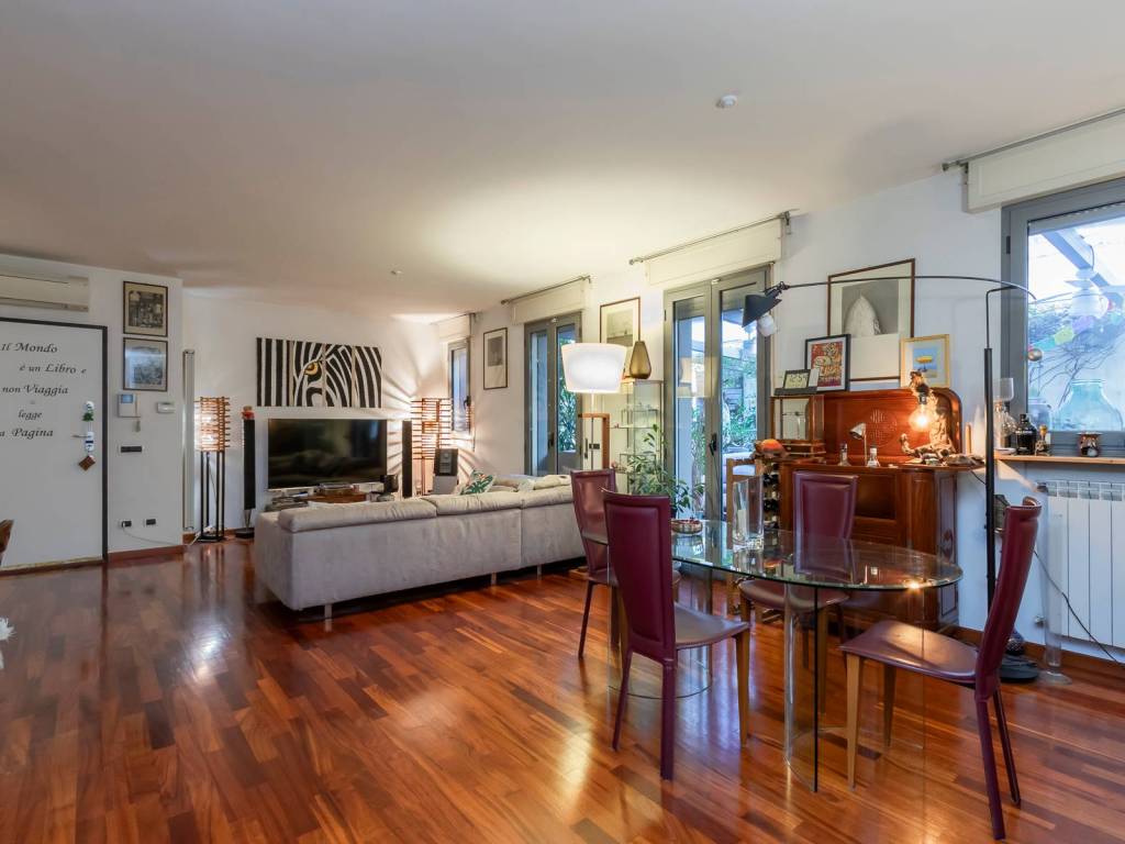 appartamento in vendita a Milano in zona Isola