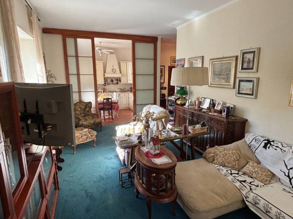 appartamento in vendita a Milano in zona Barona