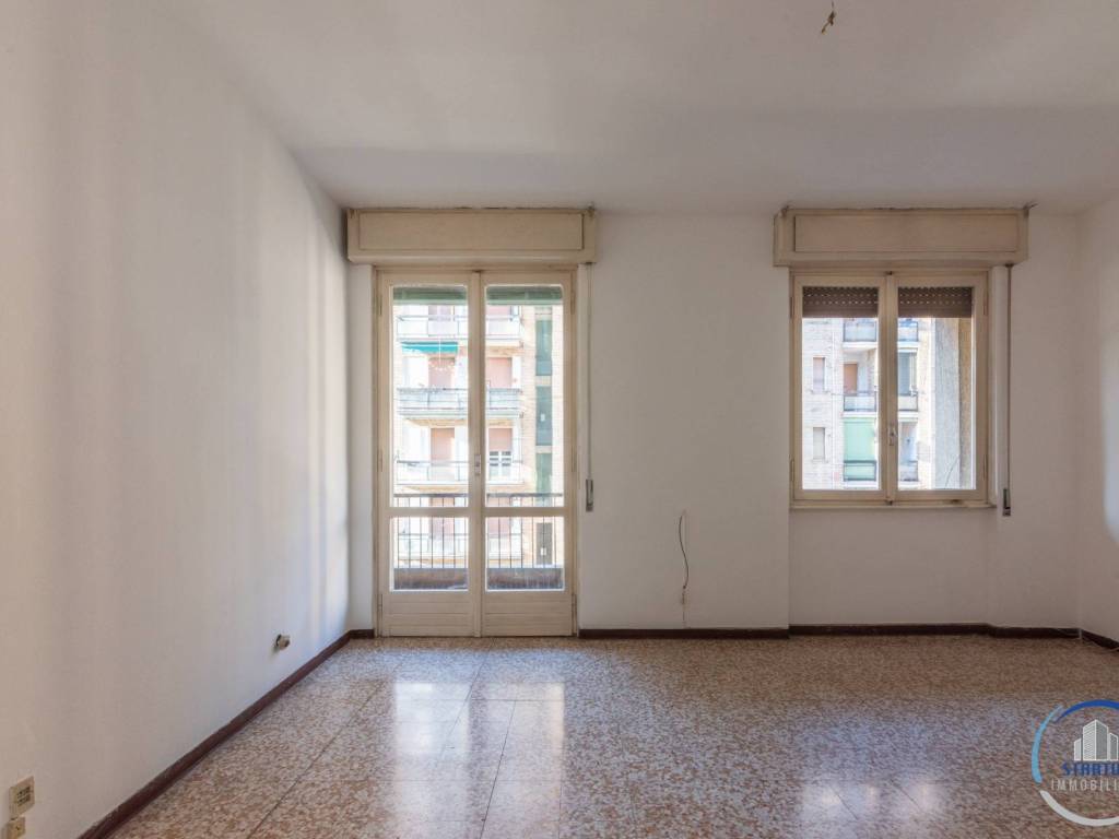 appartamento in vendita a Milano in zona Cadorna