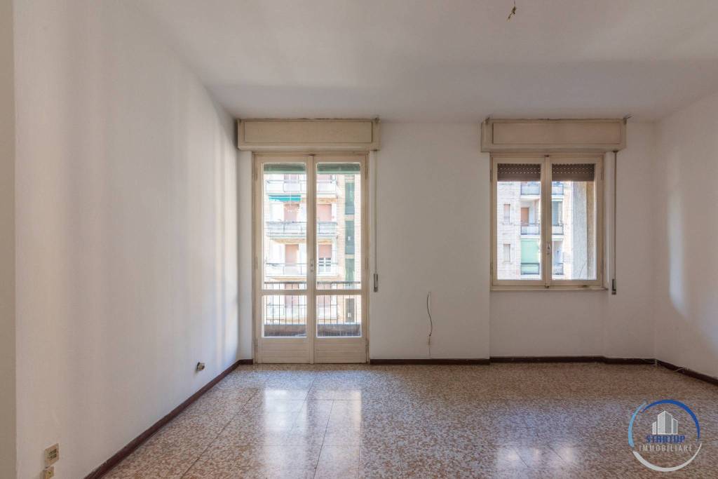 appartamento in vendita a Milano in zona Cadorna