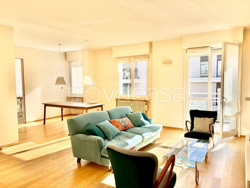 appartamento in vendita a Milano in zona Isola