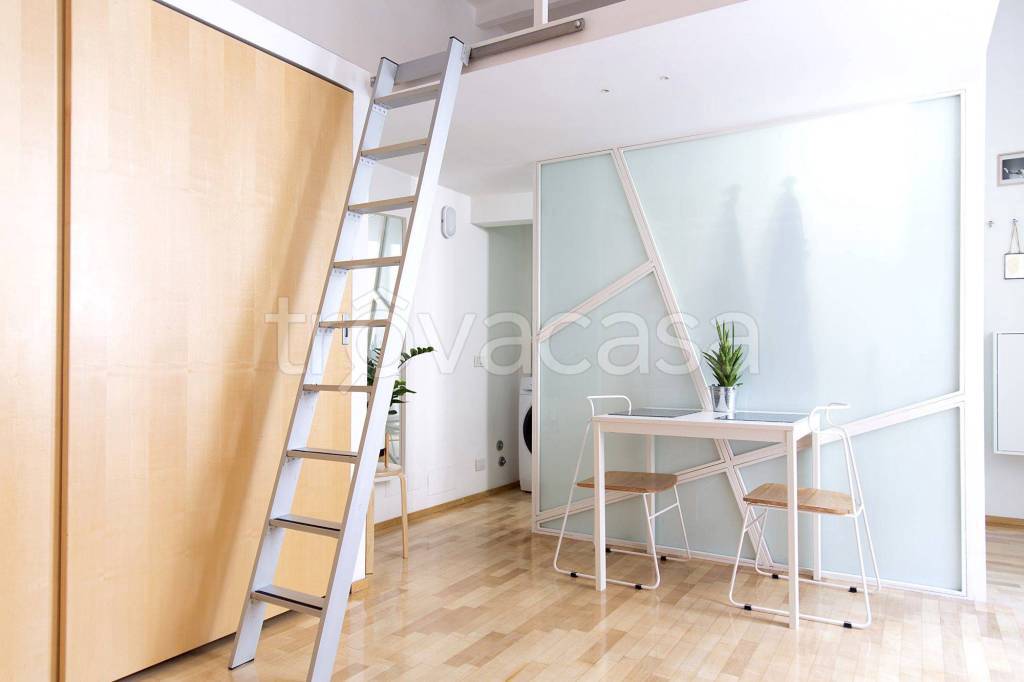 appartamento in vendita a Milano in zona Isola