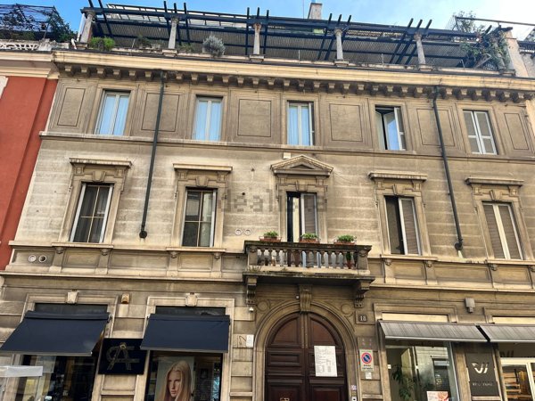 appartamento in vendita a Milano in zona Centro Direzionale