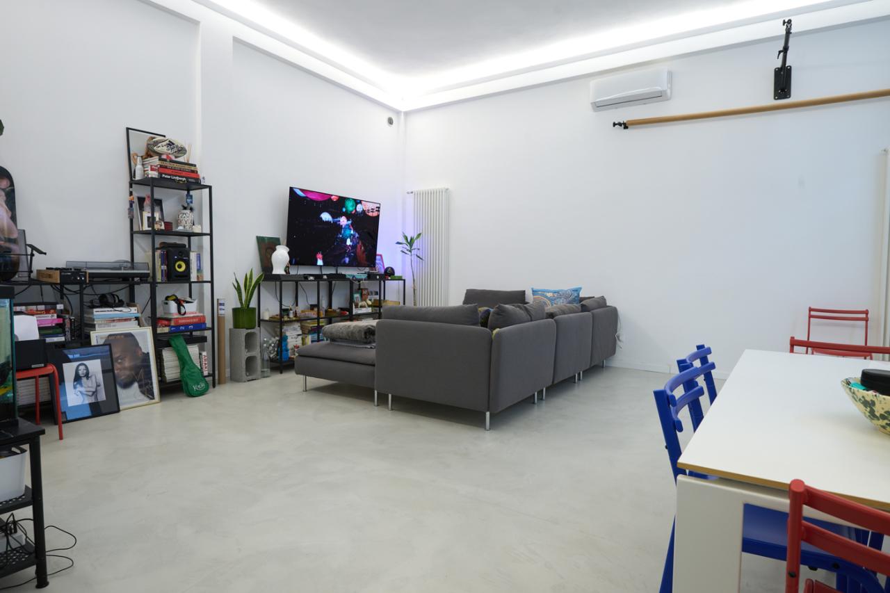 appartamento in vendita a Milano in zona Lorenteggio