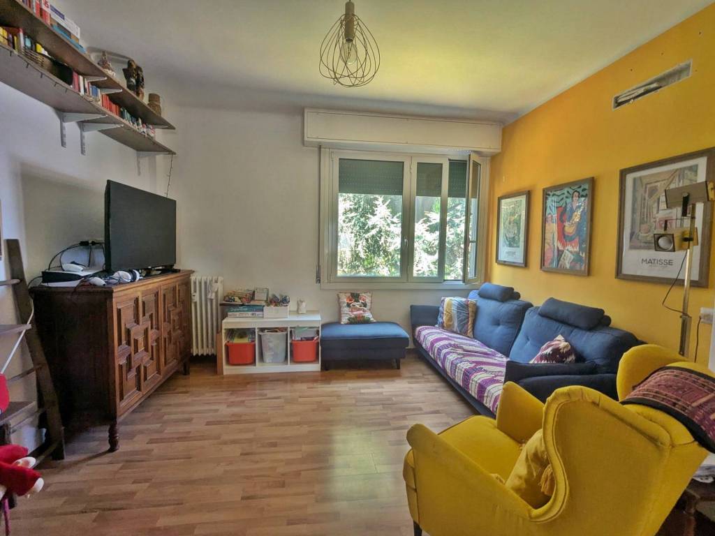 appartamento in vendita a Milano in zona Corvetto