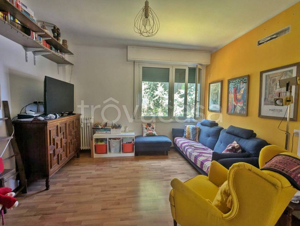 appartamento in vendita a Milano in zona Corvetto