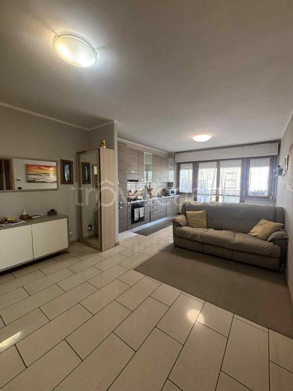 appartamento in vendita a Milano in zona Adriano