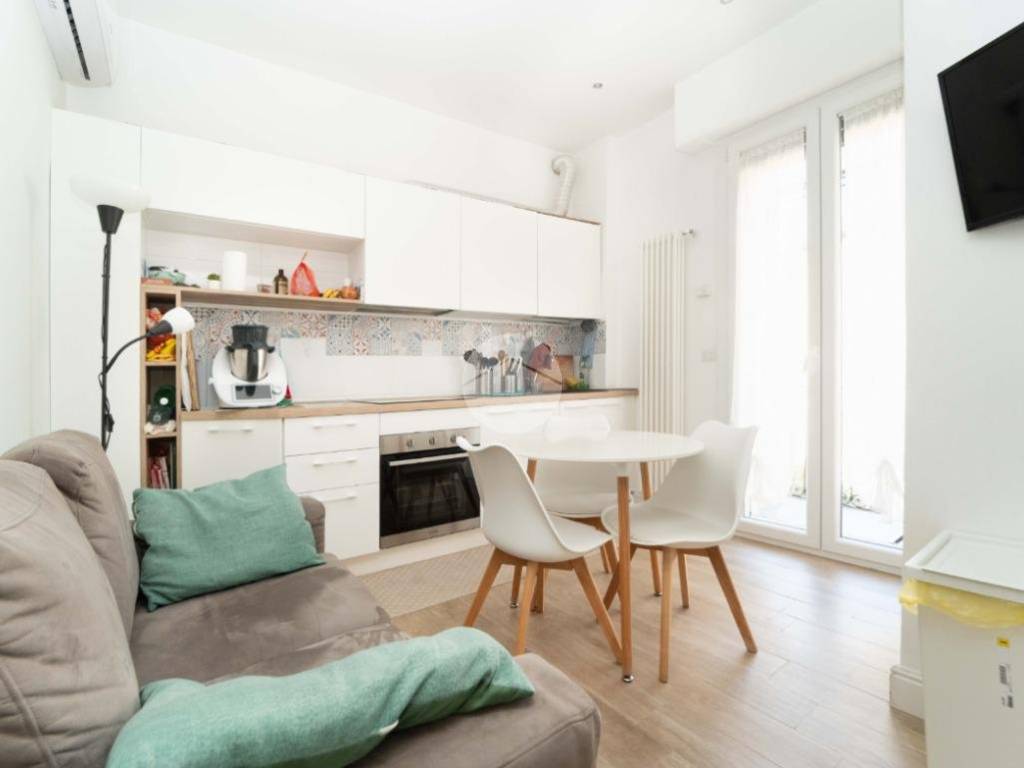 appartamento in vendita a Milano in zona Corvetto