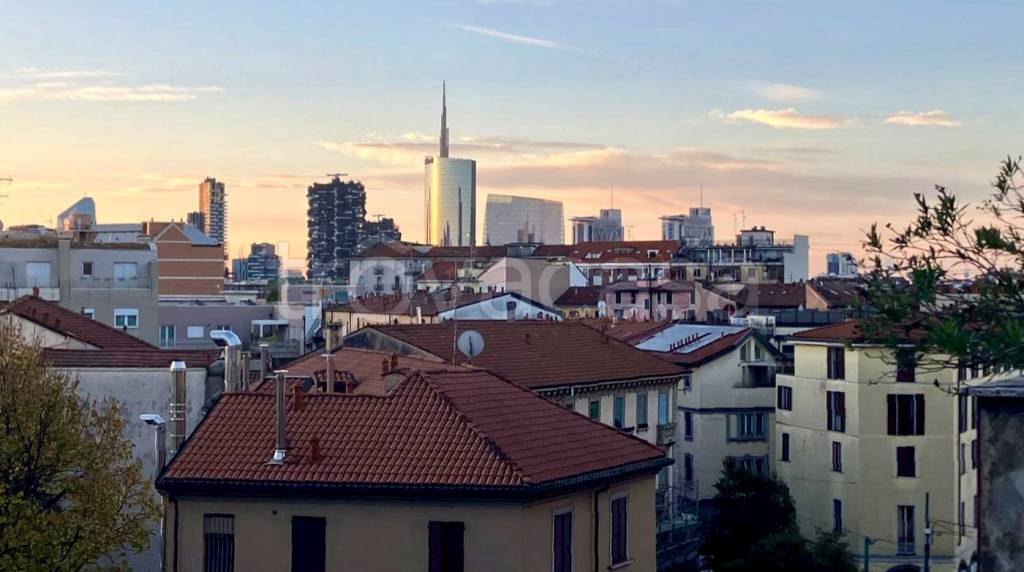 appartamento in vendita a Milano in zona Porta Nuova