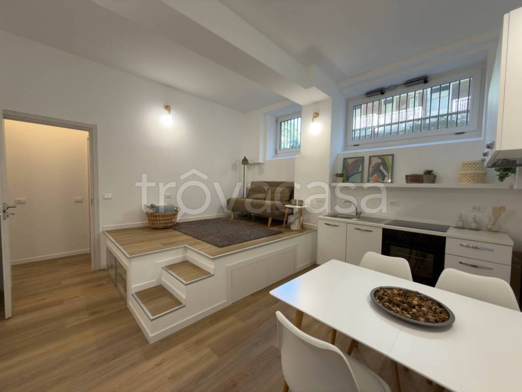 appartamento in vendita a Milano in zona Città Studi
