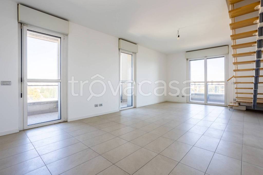 appartamento in vendita a Milano in zona Adriano