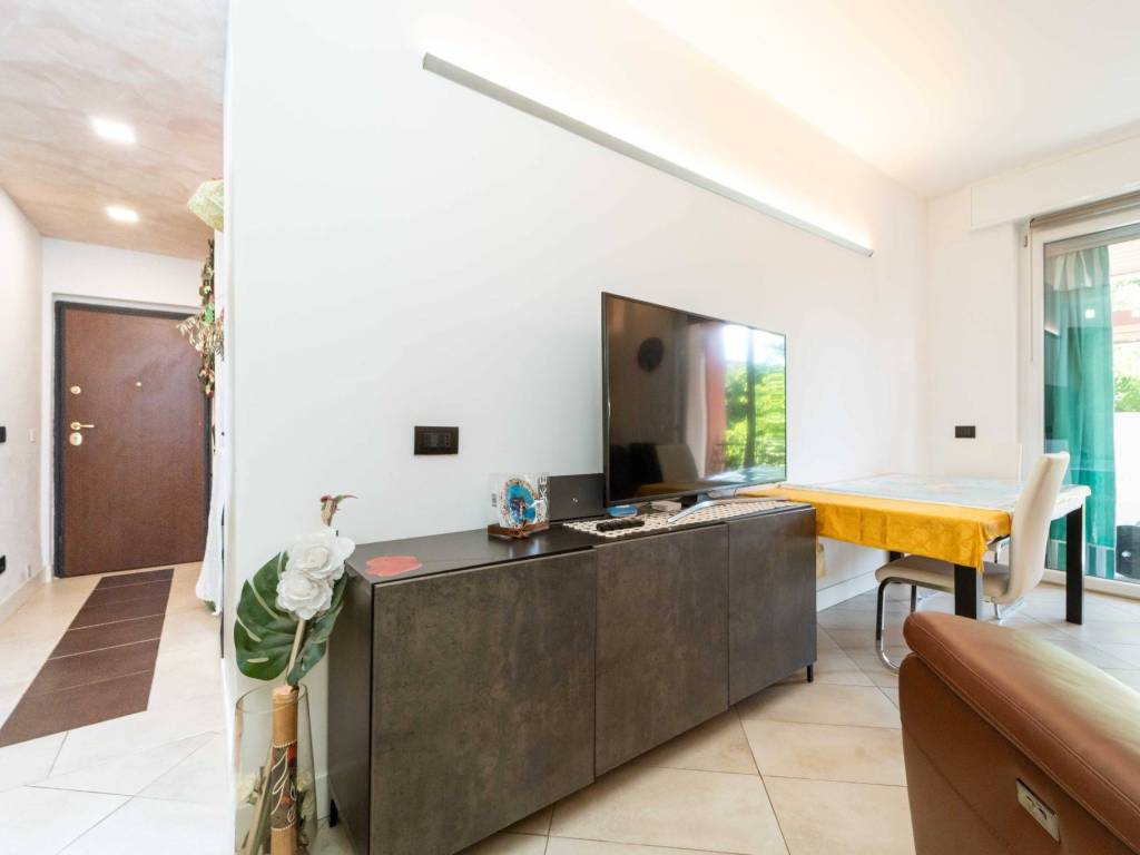 appartamento in vendita a Milano in zona Corvetto