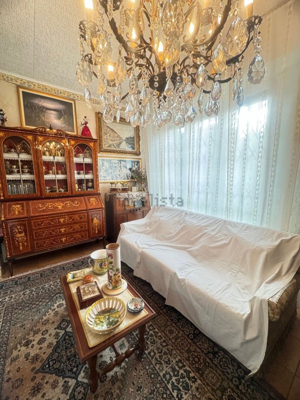 appartamento in vendita a Milano in zona Baggio