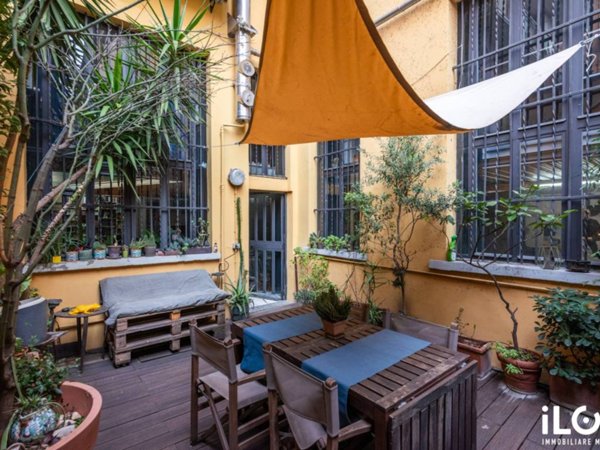 ufficio in vendita a Milano in zona Solari