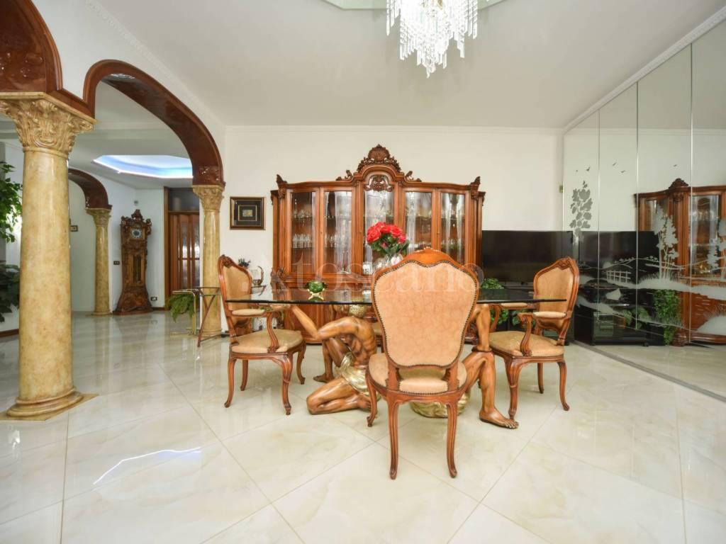 casa indipendente in vendita a Milano in zona Porta Vittoria