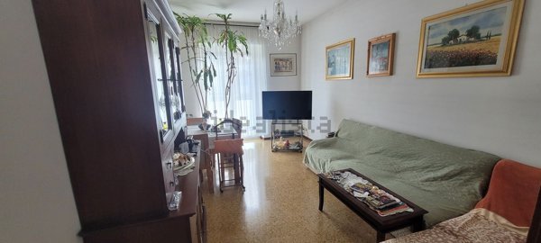 appartamento in vendita a Milano in zona Lorenteggio