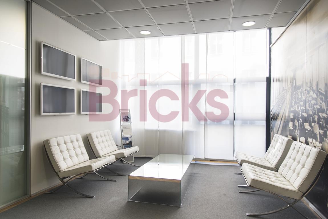 ufficio in vendita a Milano in zona Centro Storico