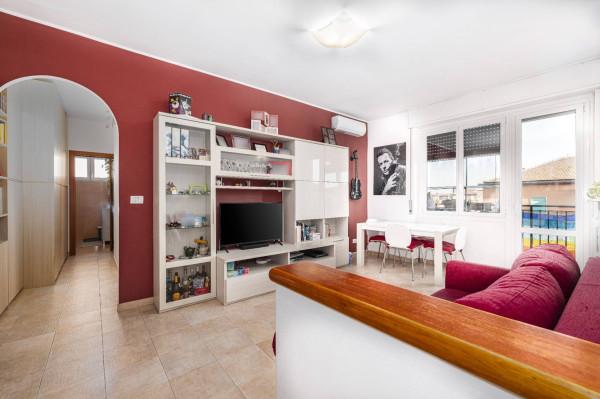 appartamento in vendita a Milano in zona Lambrate