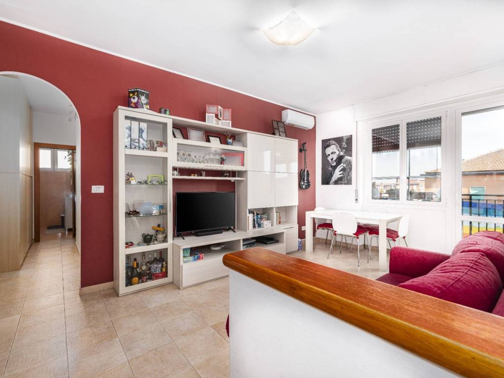 appartamento in vendita a Milano in zona Lambrate