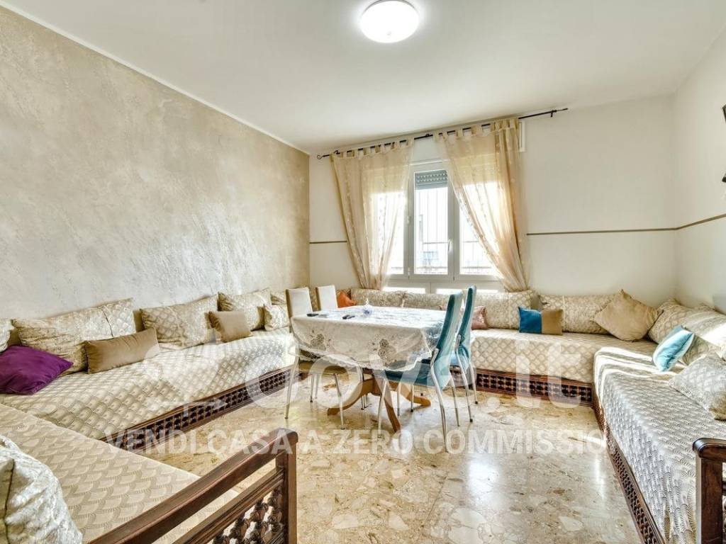 appartamento in vendita a Milano in zona Famagosta