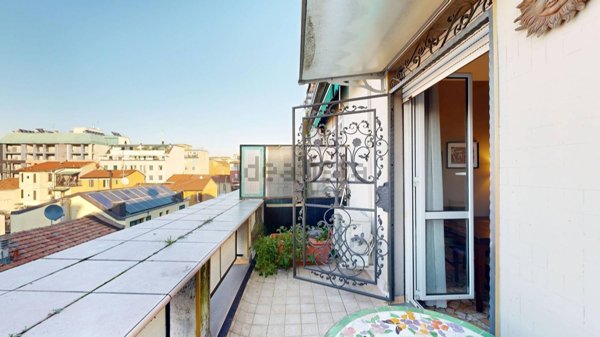 appartamento in vendita a Milano in zona Gorla