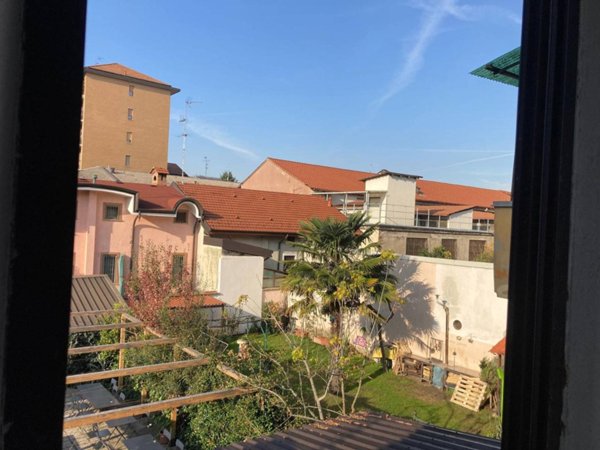 appartamento in vendita a Milano in zona Crescenzago