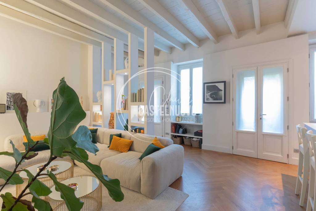 appartamento in vendita a Milano in zona Isola