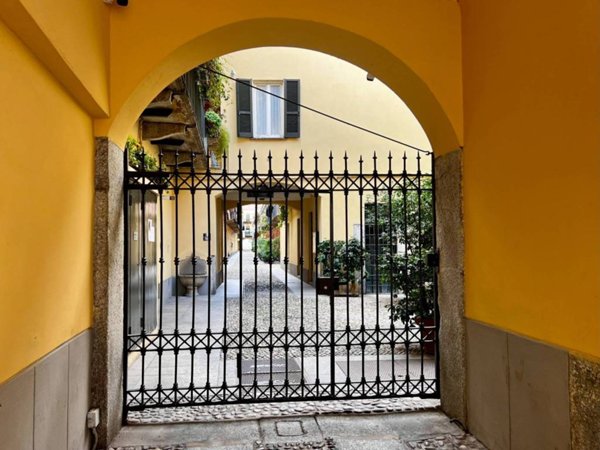 appartamento in vendita a Milano in zona Bocconi