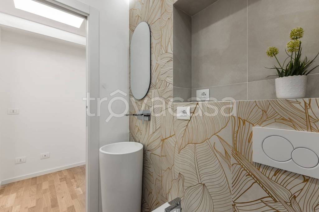 appartamento in vendita a Milano in zona Loreto