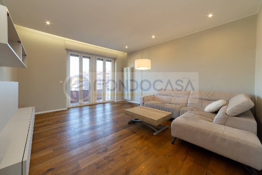 appartamento in vendita a Milano in zona Feltre