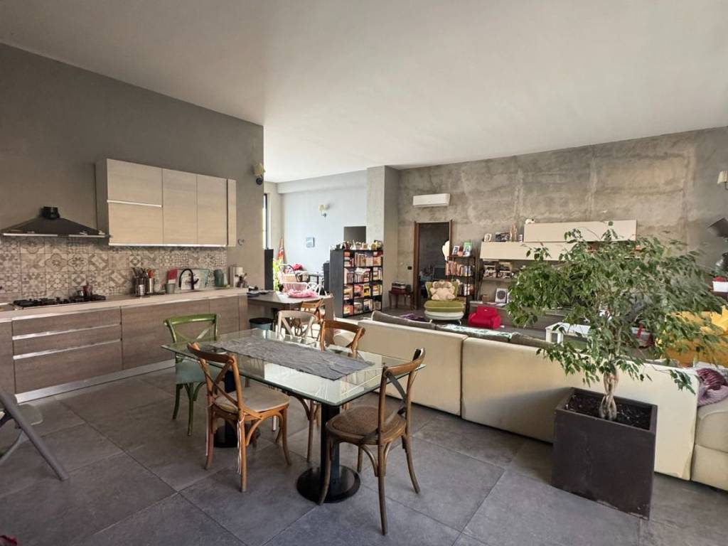 appartamento in vendita a Milano in zona Crescenzago