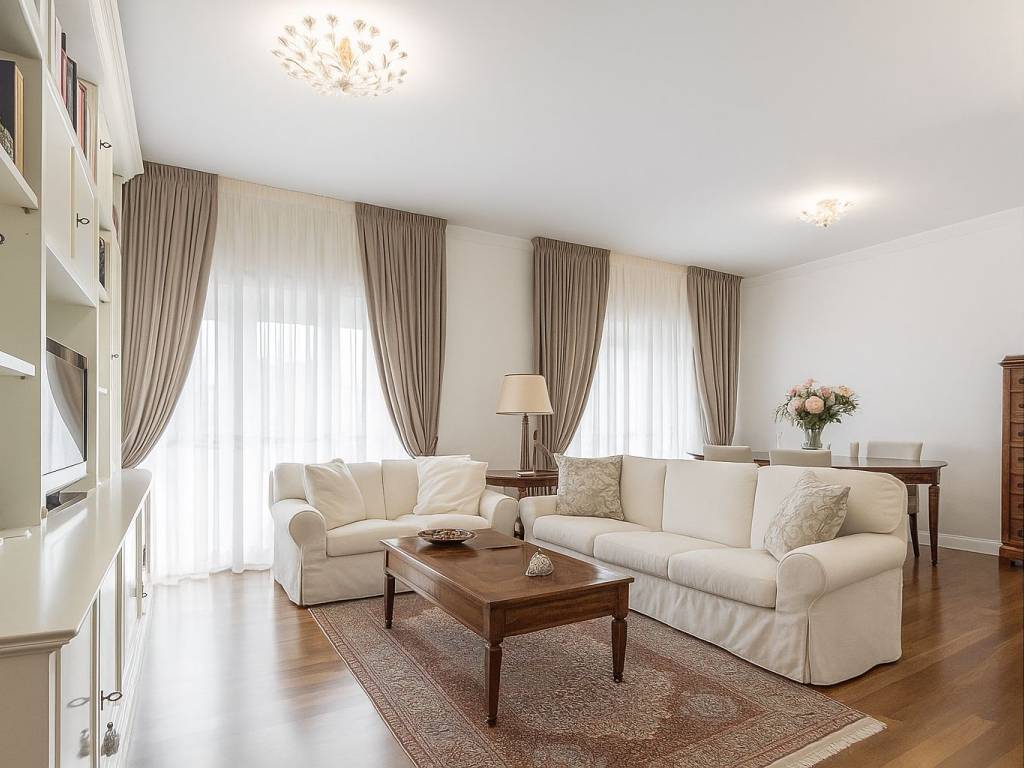 appartamento in vendita a Milano in zona Porta Venezia