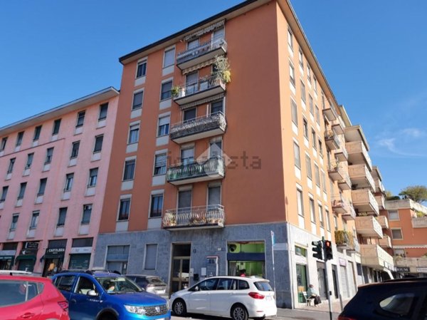appartamento in vendita a Milano in zona Baggio