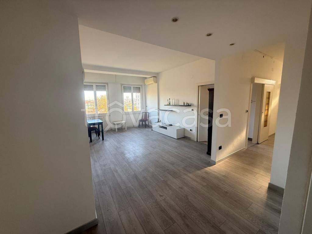 appartamento in vendita a Milano in zona Isola