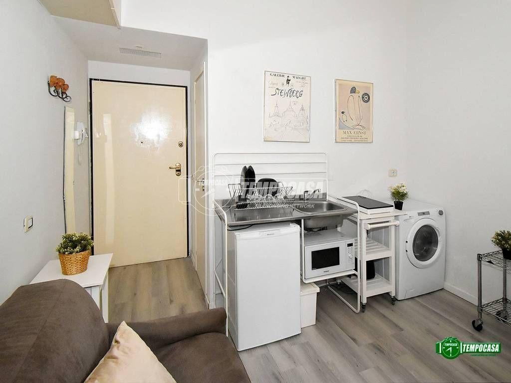 appartamento in vendita a Milano in zona Stadera