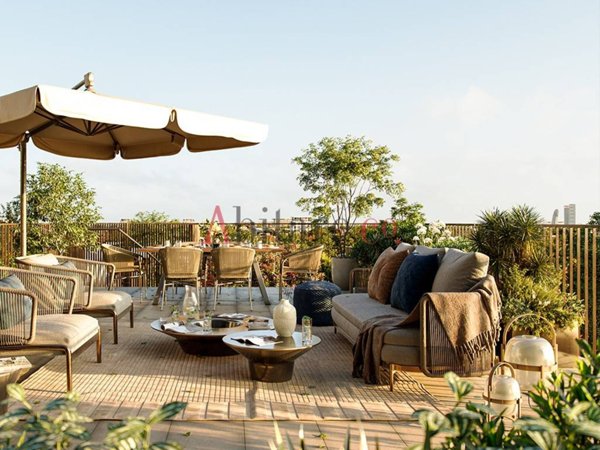 appartamento in vendita a Milano in zona Famagosta