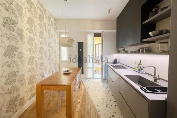 appartamento in vendita a Milano in zona Porta Venezia