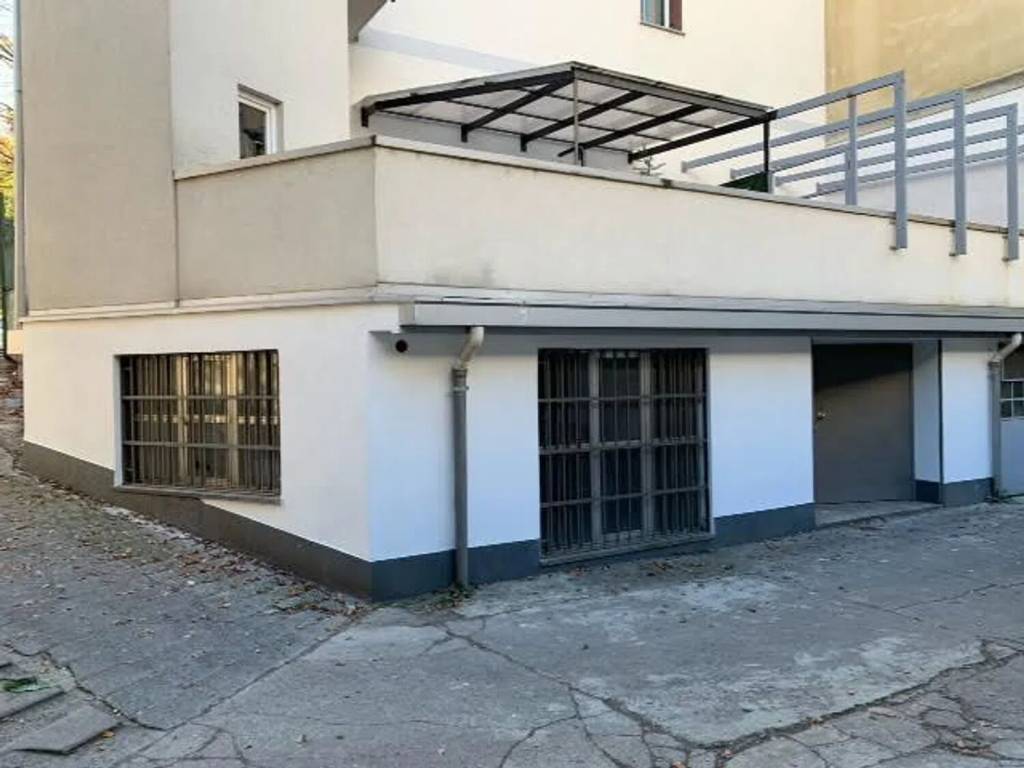 appartamento in vendita a Milano in zona Porta Vittoria