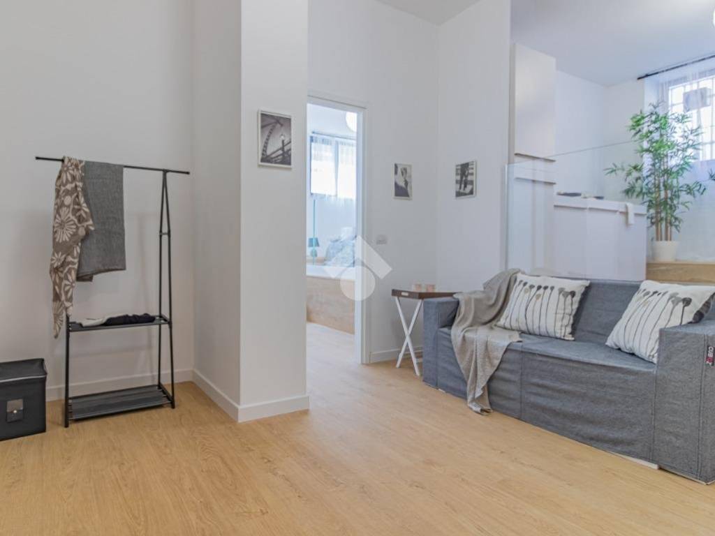 appartamento in vendita a Milano in zona Piazzale Lodi