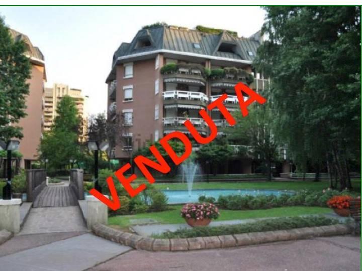 appartamento in vendita a Milano in zona QT8