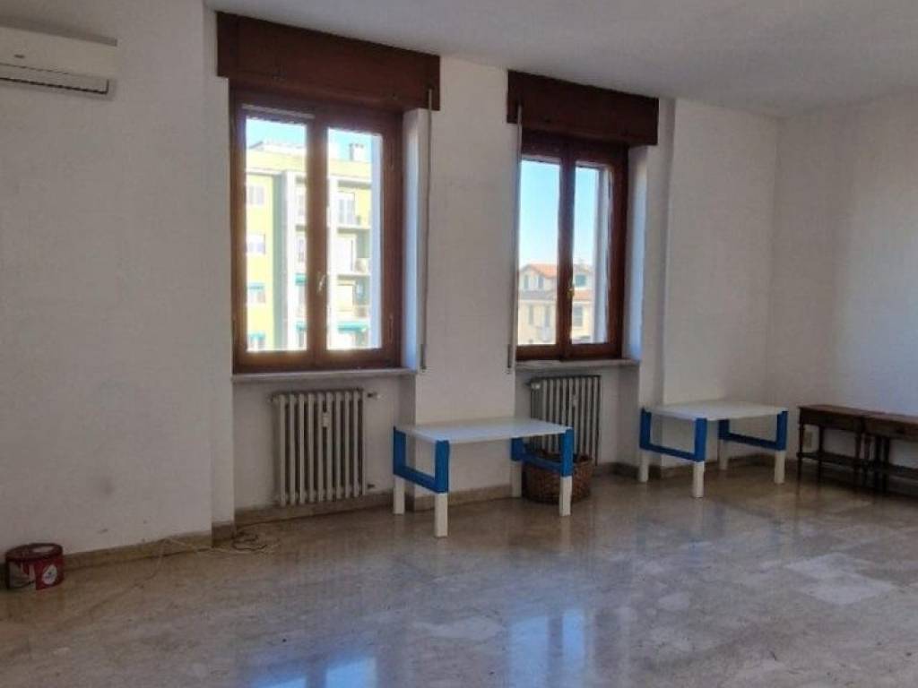 appartamento in vendita a Milano in zona Moncucco