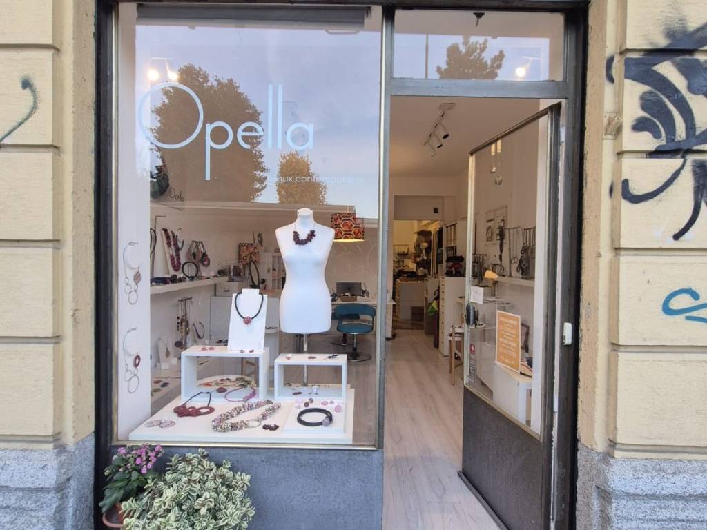 negozio in vendita a Milano in zona Affori