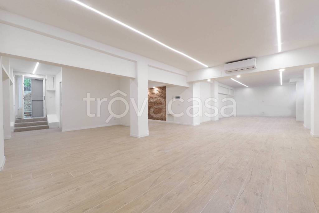 negozio in vendita a Milano