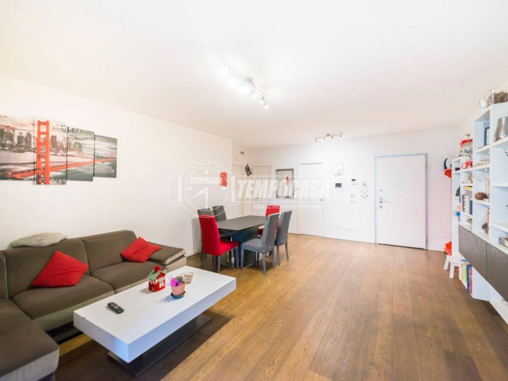 appartamento in vendita a Milano in zona Adriano