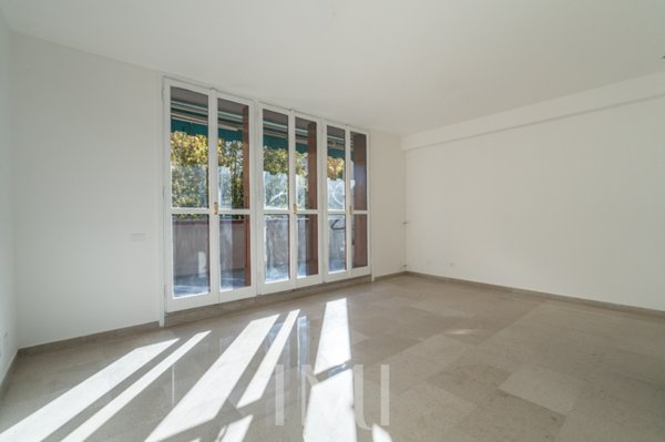 appartamento in vendita a Milano in zona Montalbino