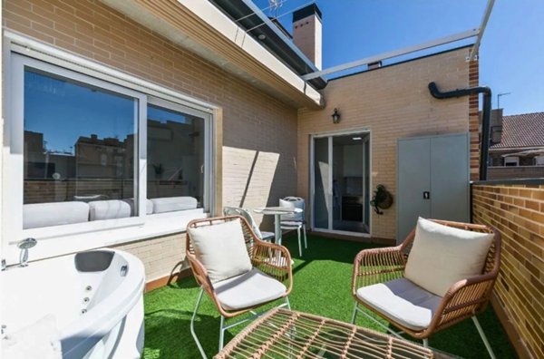 appartamento in vendita a Milano in zona Porta Ticinese