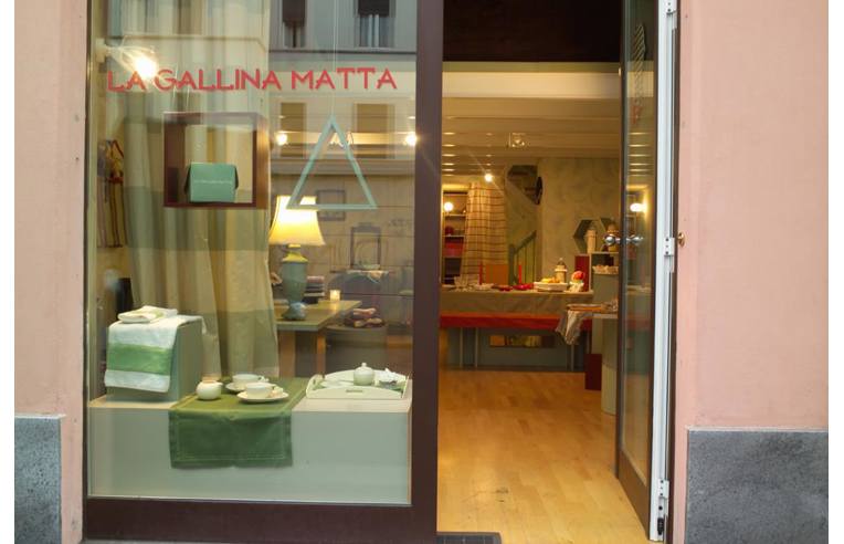 negozio in vendita a Milano in zona Sant'Ambrogio