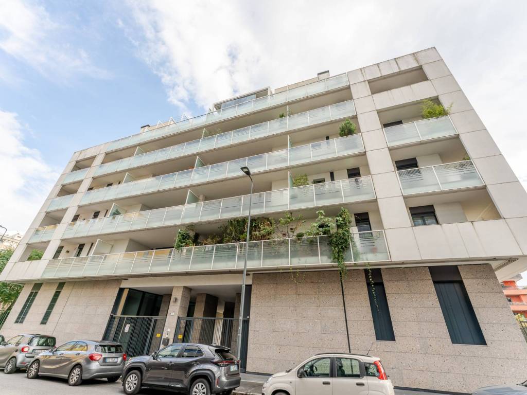 appartamento in vendita a Milano in zona Vigentino